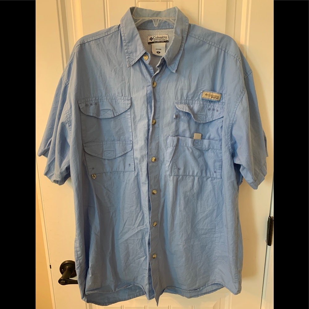 Men’s Columbia blue dress shirt